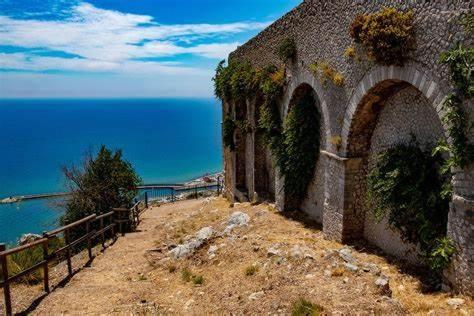 Incantevole Attico 1Minuto Dal Mare Wifi Netflix Terracina Exterior photo