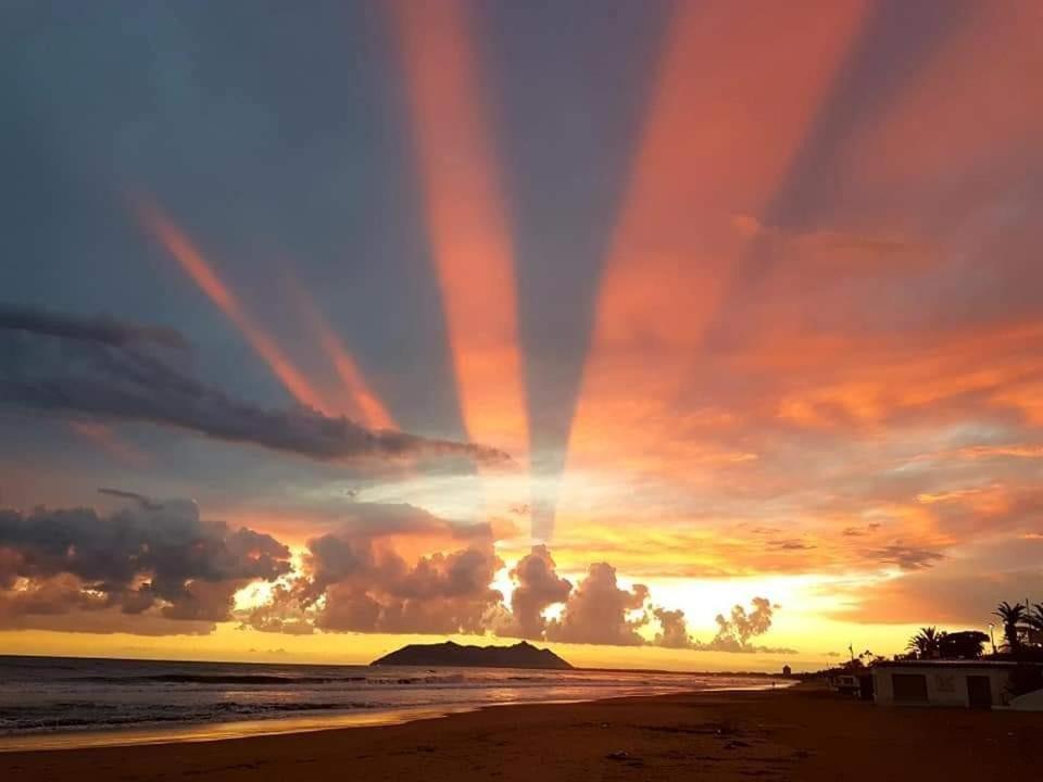 Incantevole Attico 1Minuto Dal Mare Wifi Netflix Terracina Exterior photo